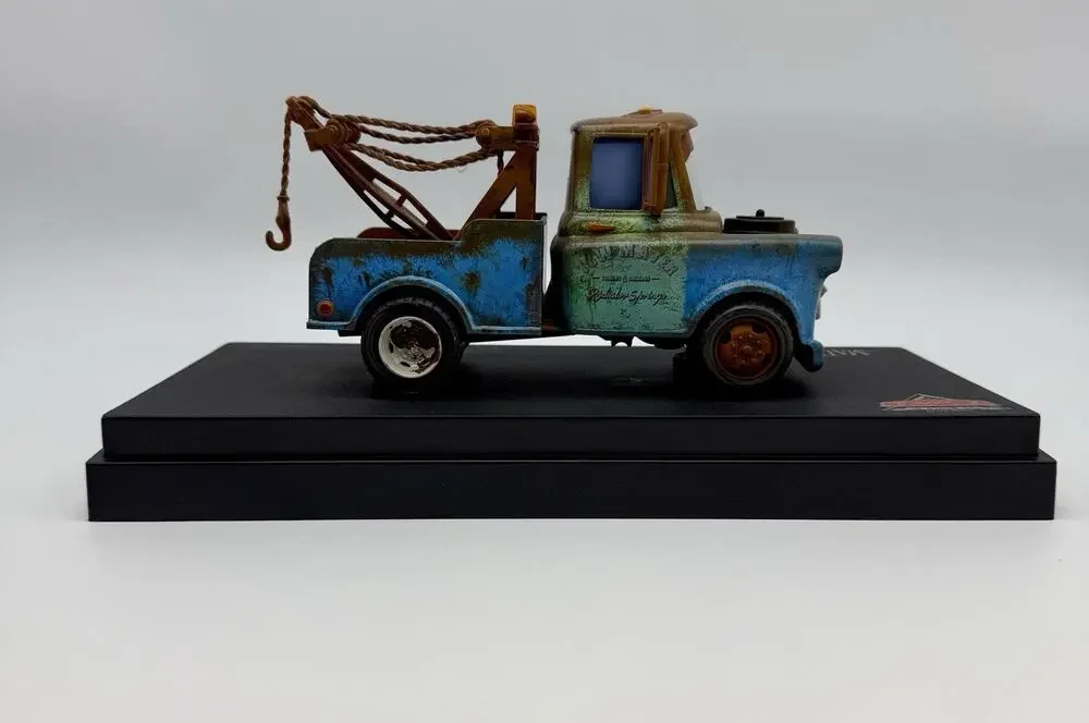 NEW Disney Pixar TOW MATER Radiator Springs 1:24 World of Cars Matty Collectors
